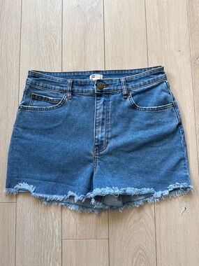 Billabong Women’s Frayed Denim Shorts 31” Blue Surf Music Festival Cowgirl